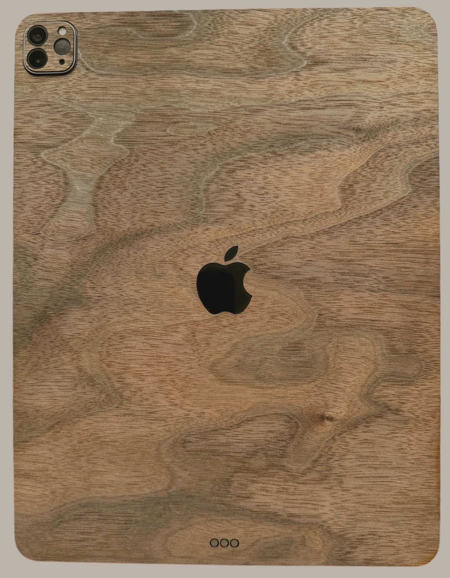 iPhone 16 Plus Skin Holz Nuss