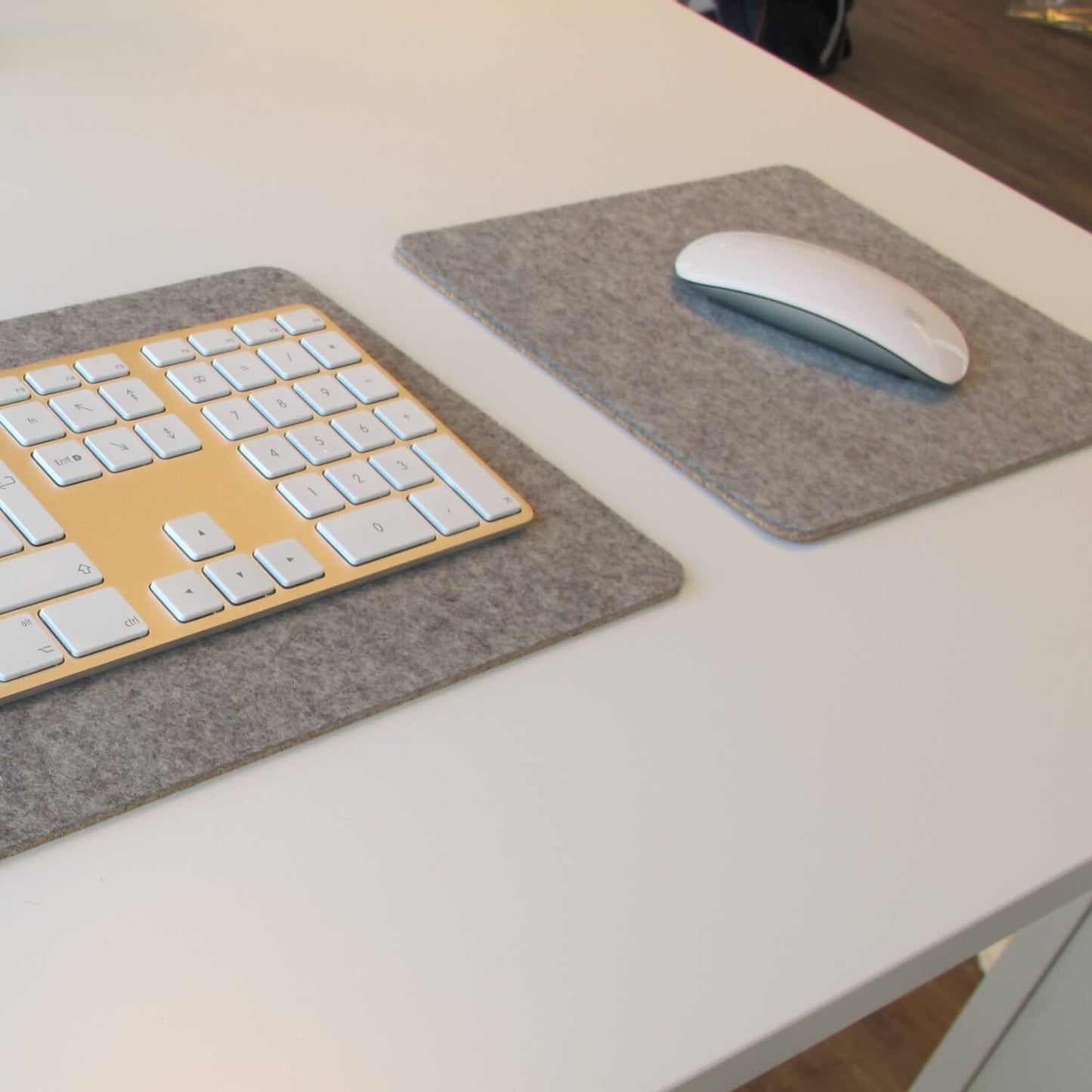 Felt and cork desk pad | 20 x 50 cm | light grey