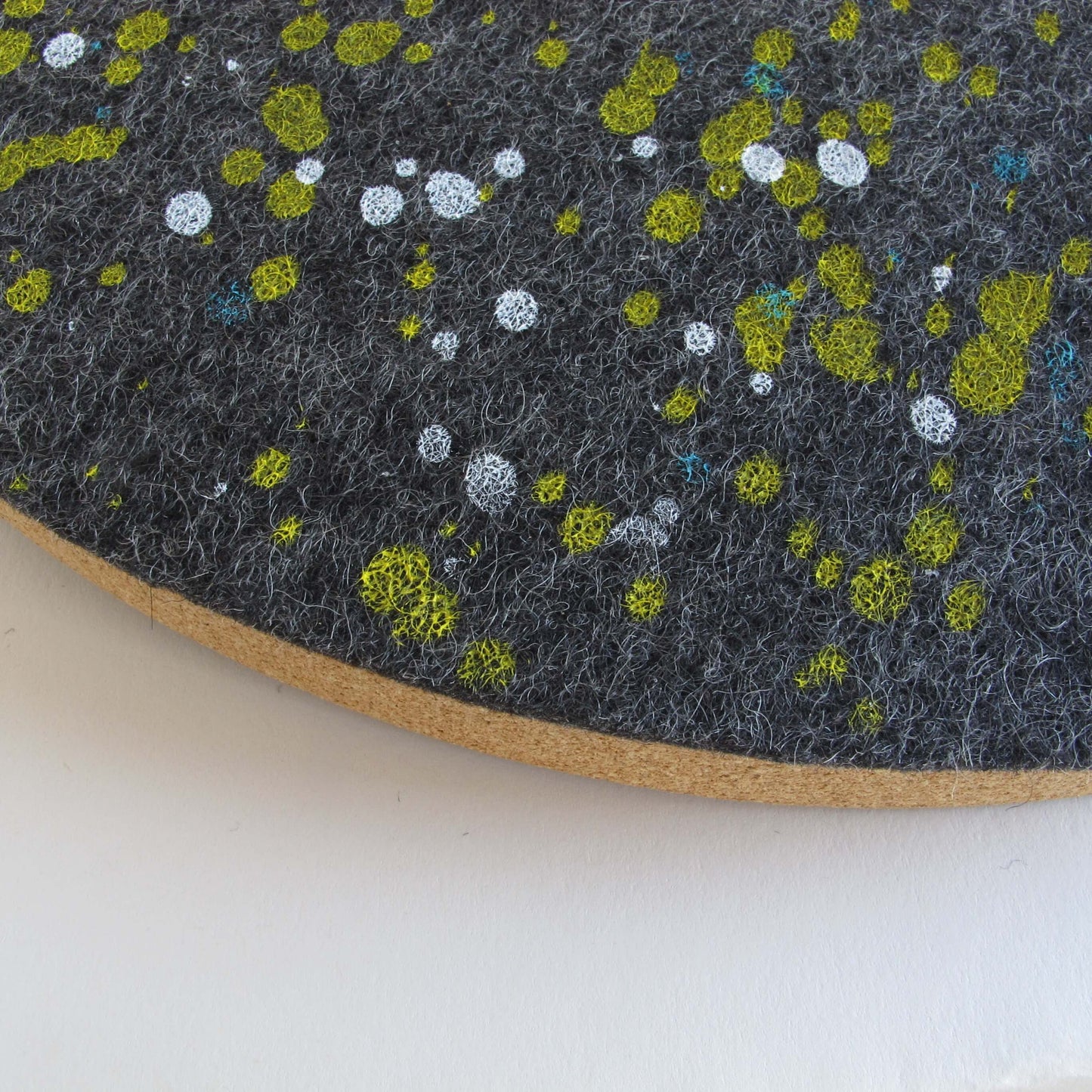 Felt and cork wall clock, 30 cm | Design "Dots" by Anja Streese