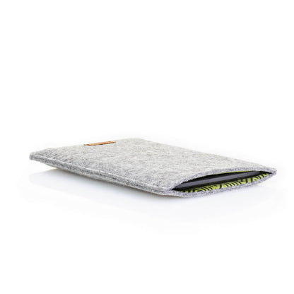 Hülle für Kindle Paperwhite 10 | aus Filz und Bio-Baumwolle | hellgrau - stripes | Modell "LET"
