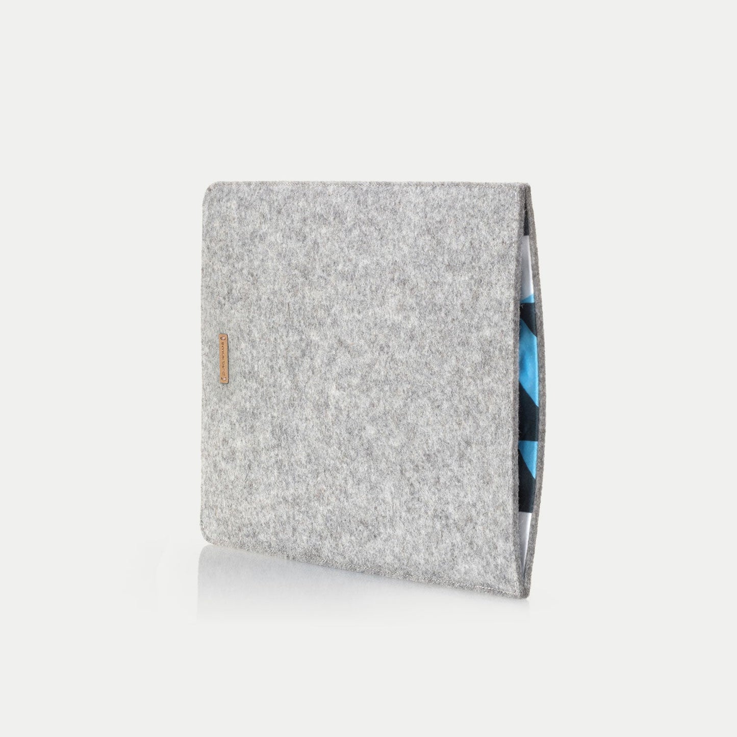 Hülle für MacBook Pro 13 | aus Filz und Bio-Baumwolle | hellgrau - Shapes | Modell "LET"