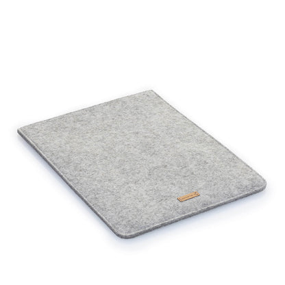 Sleeve for MacBook Pro M3 16.2 | Made of felt and organic cotton | Light gray - Shapes | Model "LET"