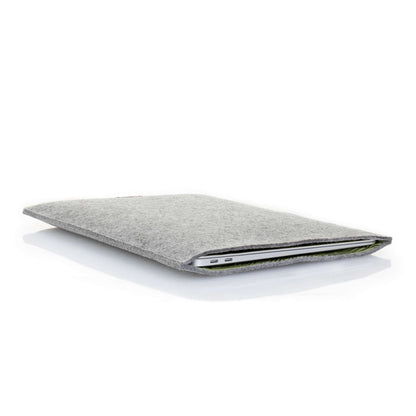 Hülle für Microsoft Surface Go 3 | aus Filz und Bio-Baumwolle | hellgrau - Stripes | Modell "LET"