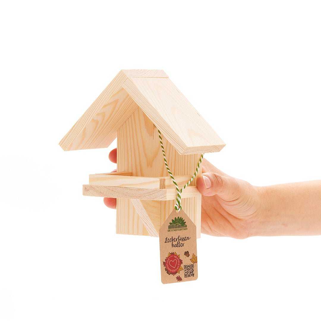 Treat holder – holder for food dumplings