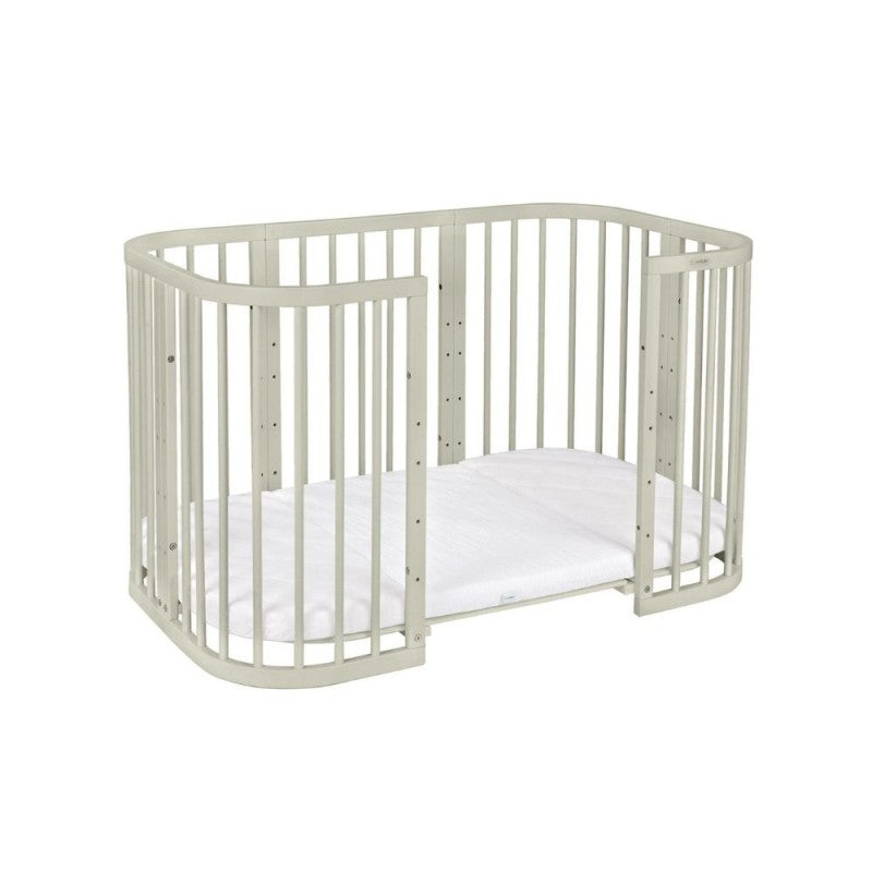 Babybett 7-in-1 – Ein Bett für viele Jahre - mitwachsend | Quadratische Form