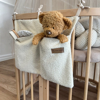 Babybett Organizer Teddystoff Boucle - Aufbewahrung fürs Babyzimmer