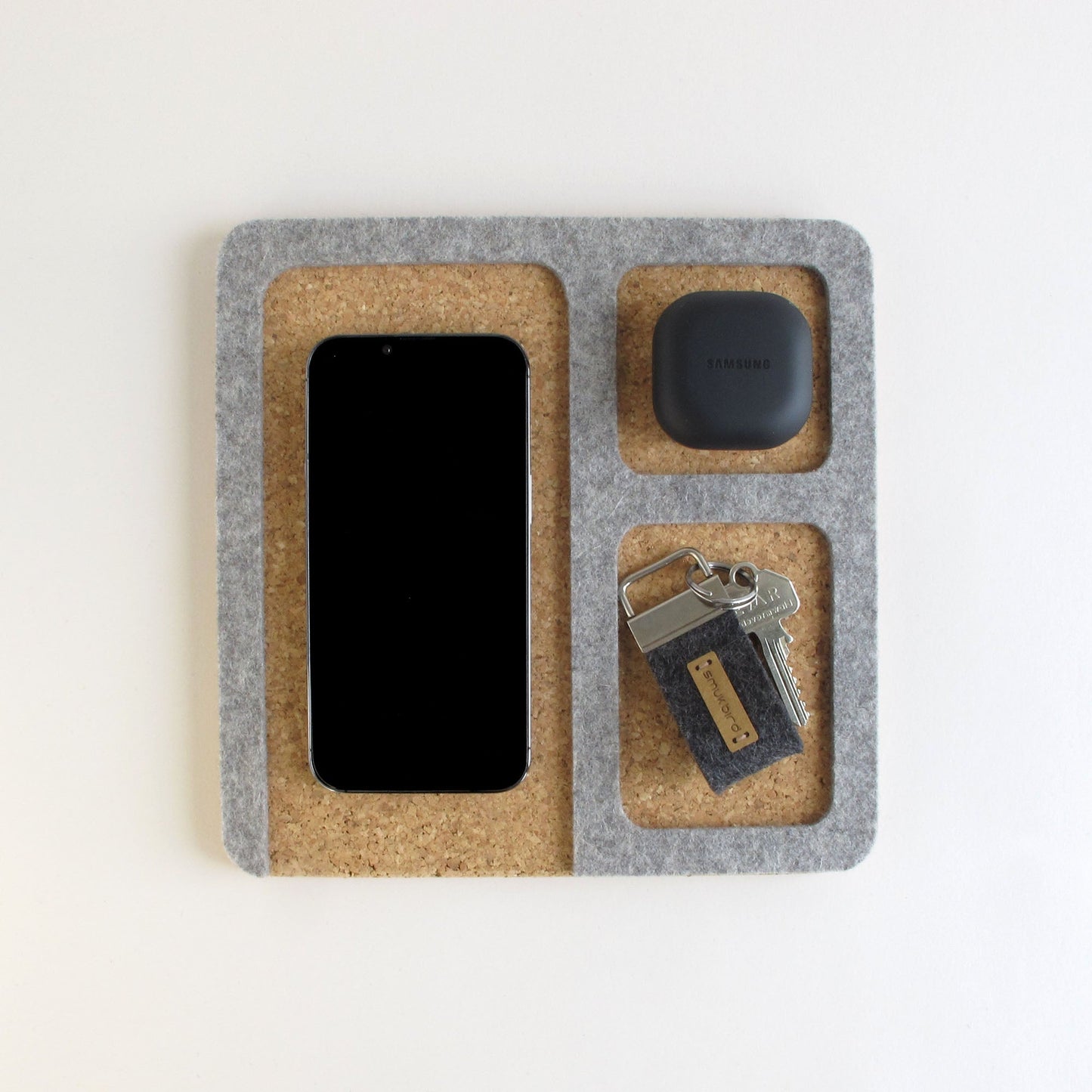 Organizer für Handy, Schlüssel, Schmuck & Co. | aus Filz und Kork | hellgrau