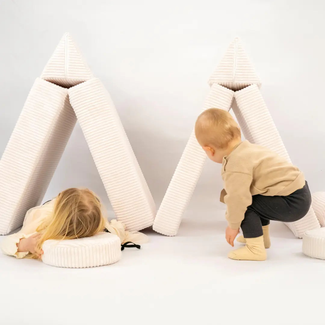 Spielsofa Cord – Kreativer Spielspaß & Gemütlichkeit