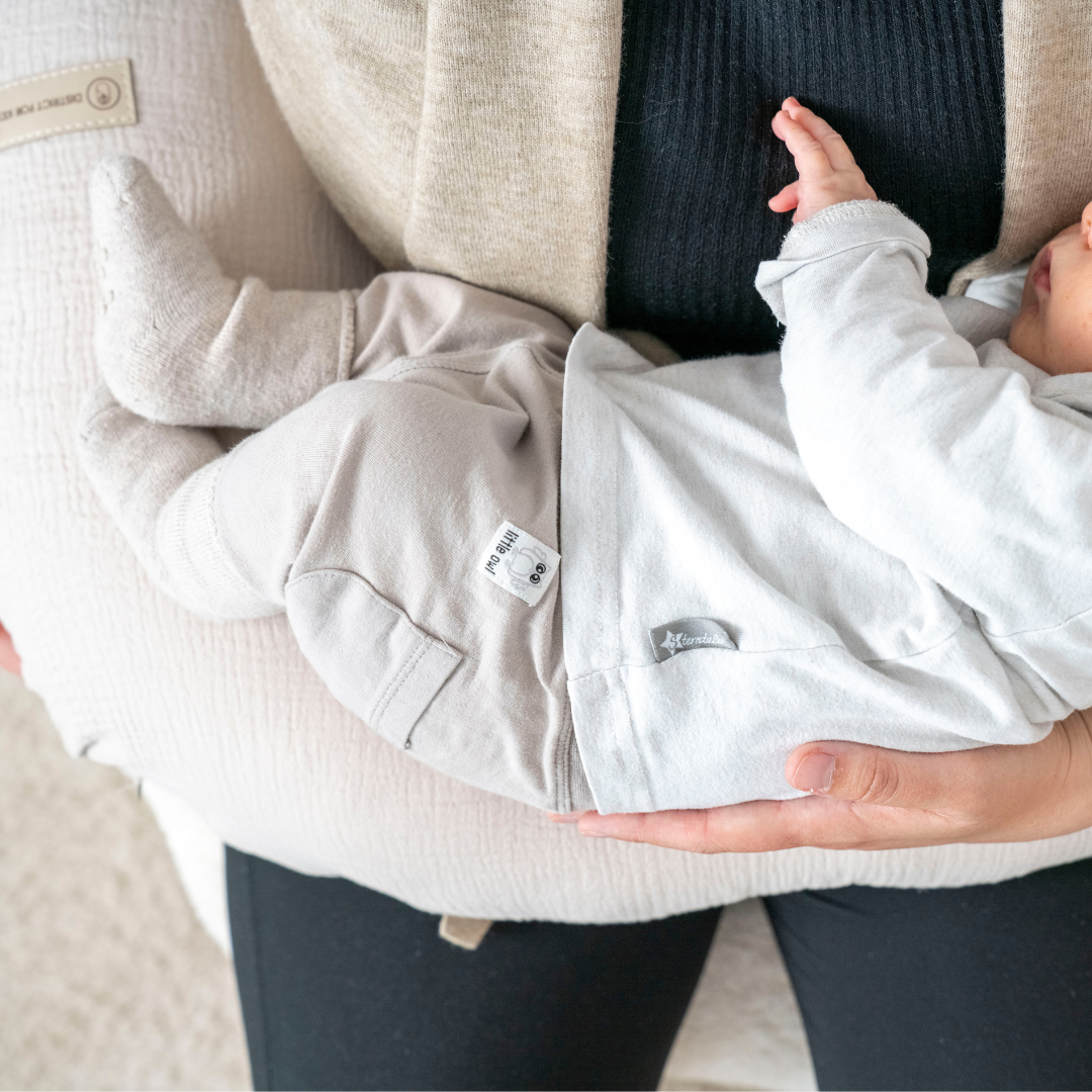 Nursing pillow U-shaped muslin with removable cover – ergonomic moon nursing pillow
