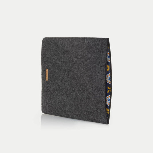 Hülle für iPad - 10. Gen | aus Filz und Bio-Baumwolle | anthrazit - bloom | Modell "LET"