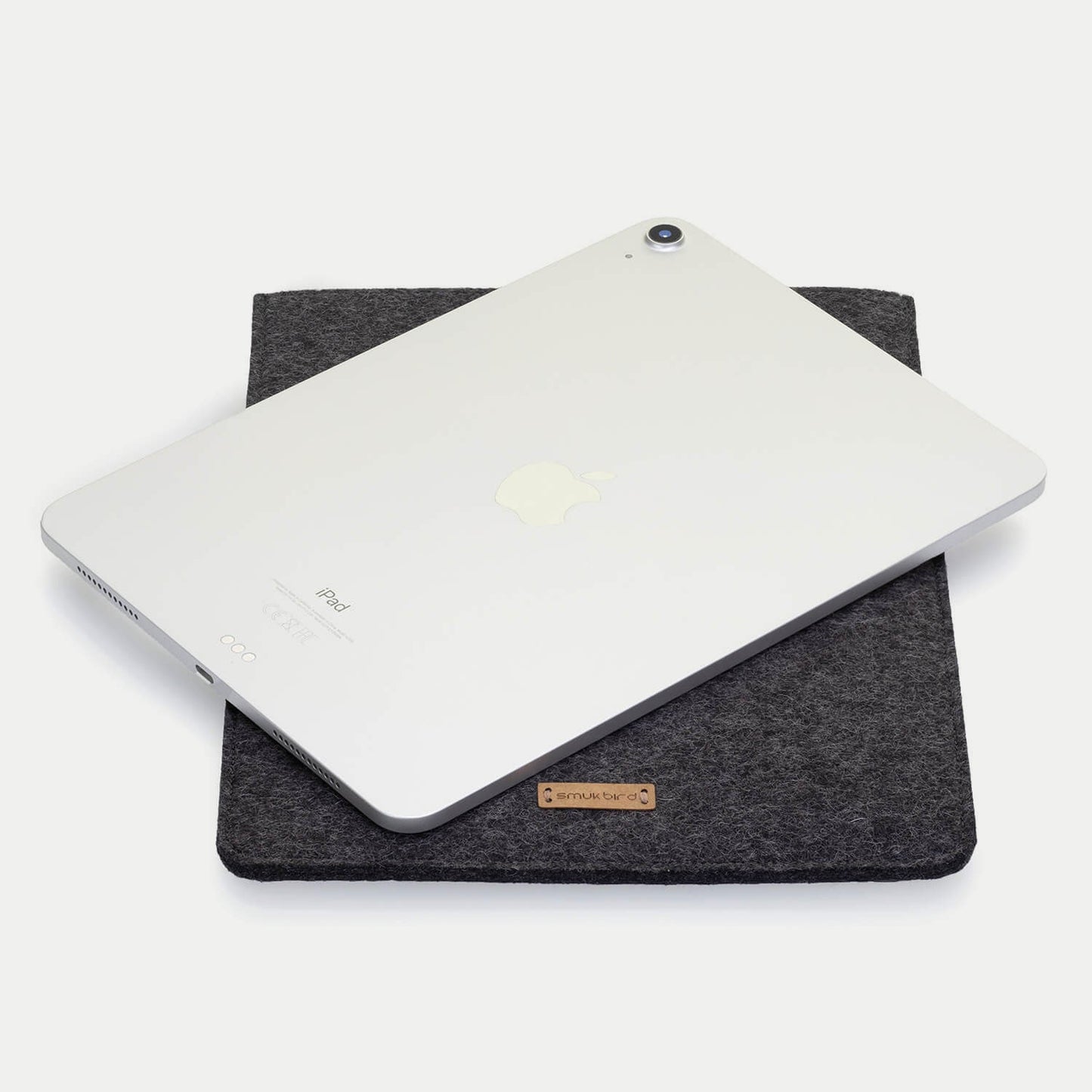 Hülle für Galaxy Tab S7+ | aus Filz und Bio-Baumwolle | anthrazit - tracks | Modell "LET"