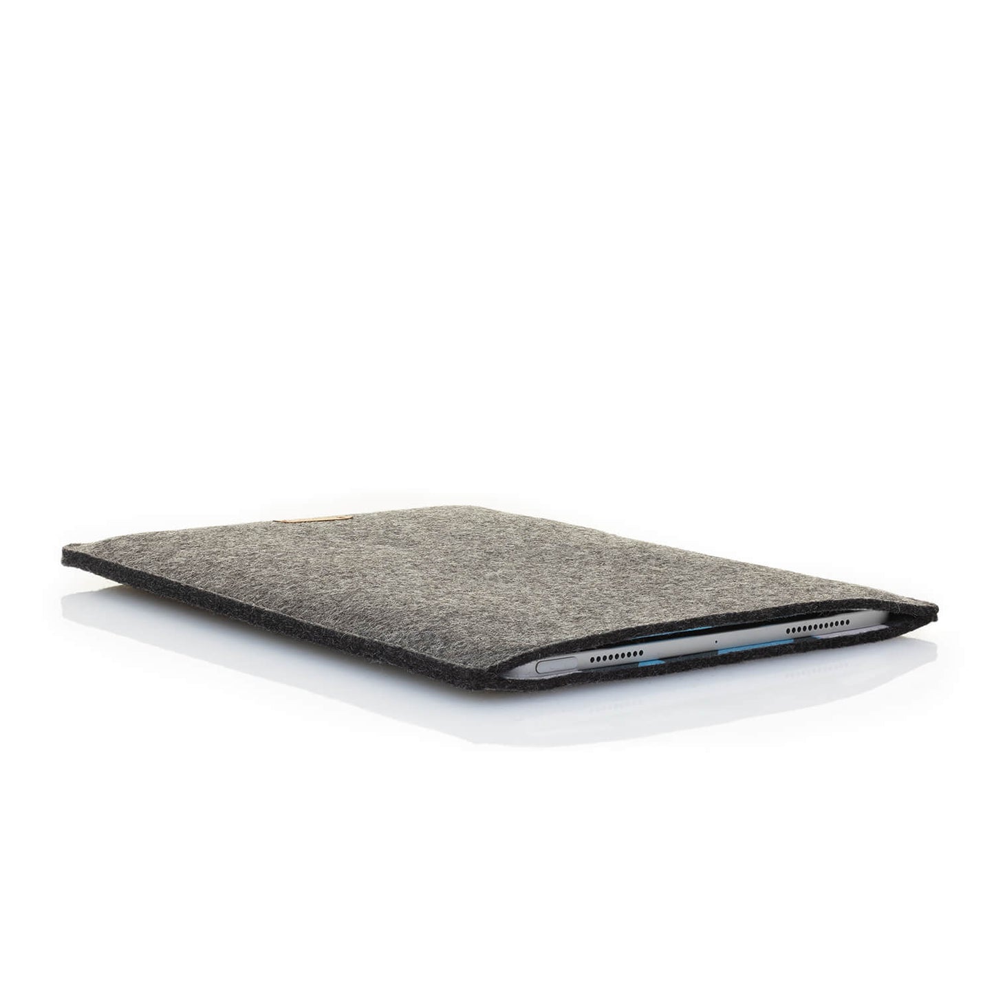 Hülle für Surface Pro 8 | aus Filz und Bio-Baumwolle | anthrazit - shapes | Modell "LET"