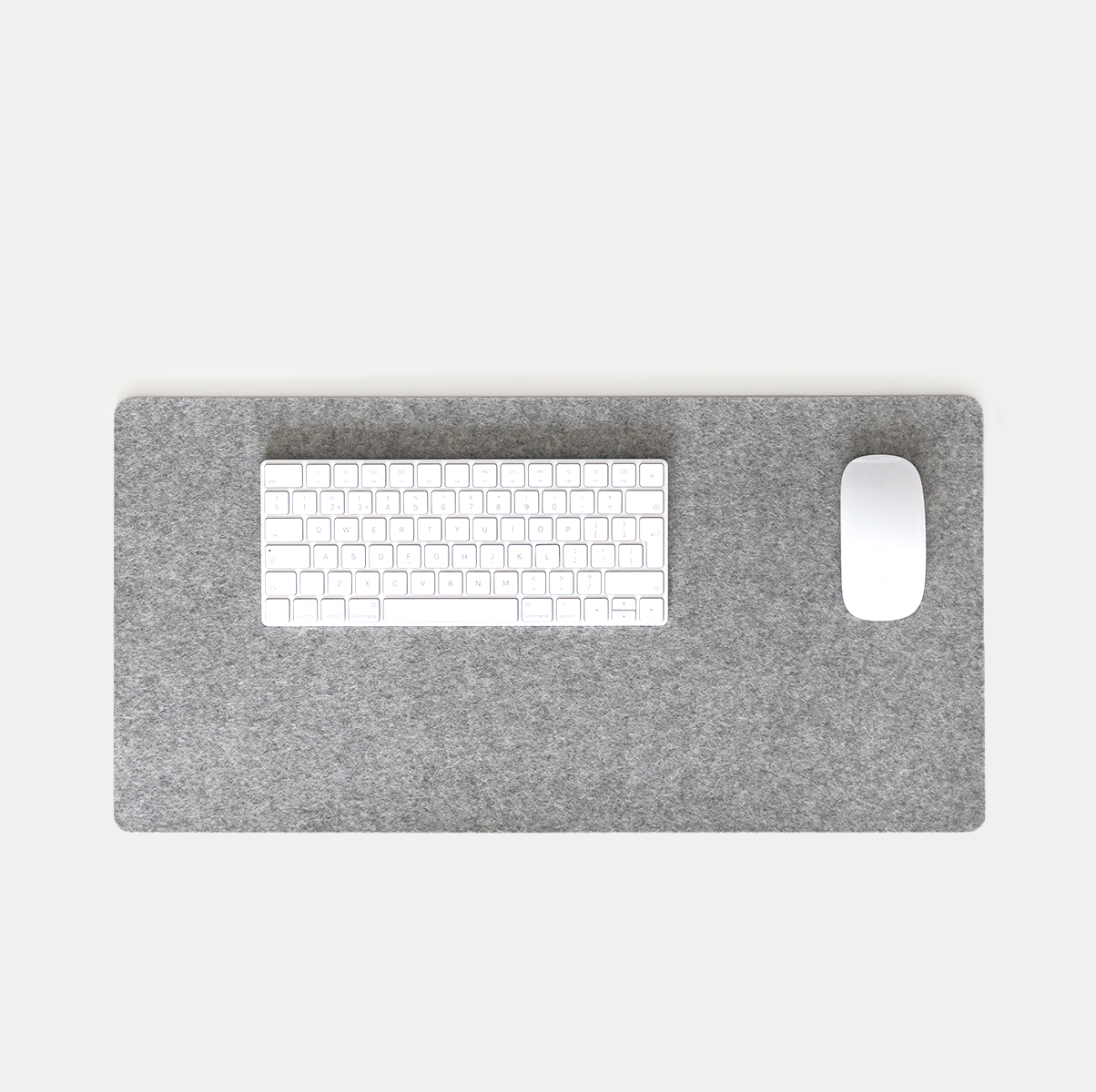 Felt and cork desk pad | 30 x 60 cm | light grey