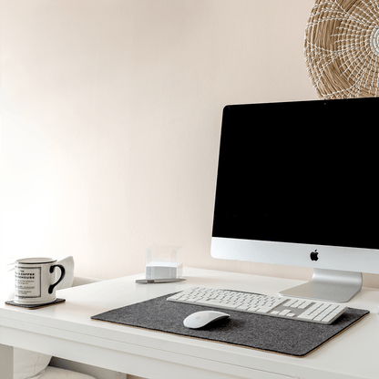 Felt and cork desk pad | 38 x 50 cm | anthracite