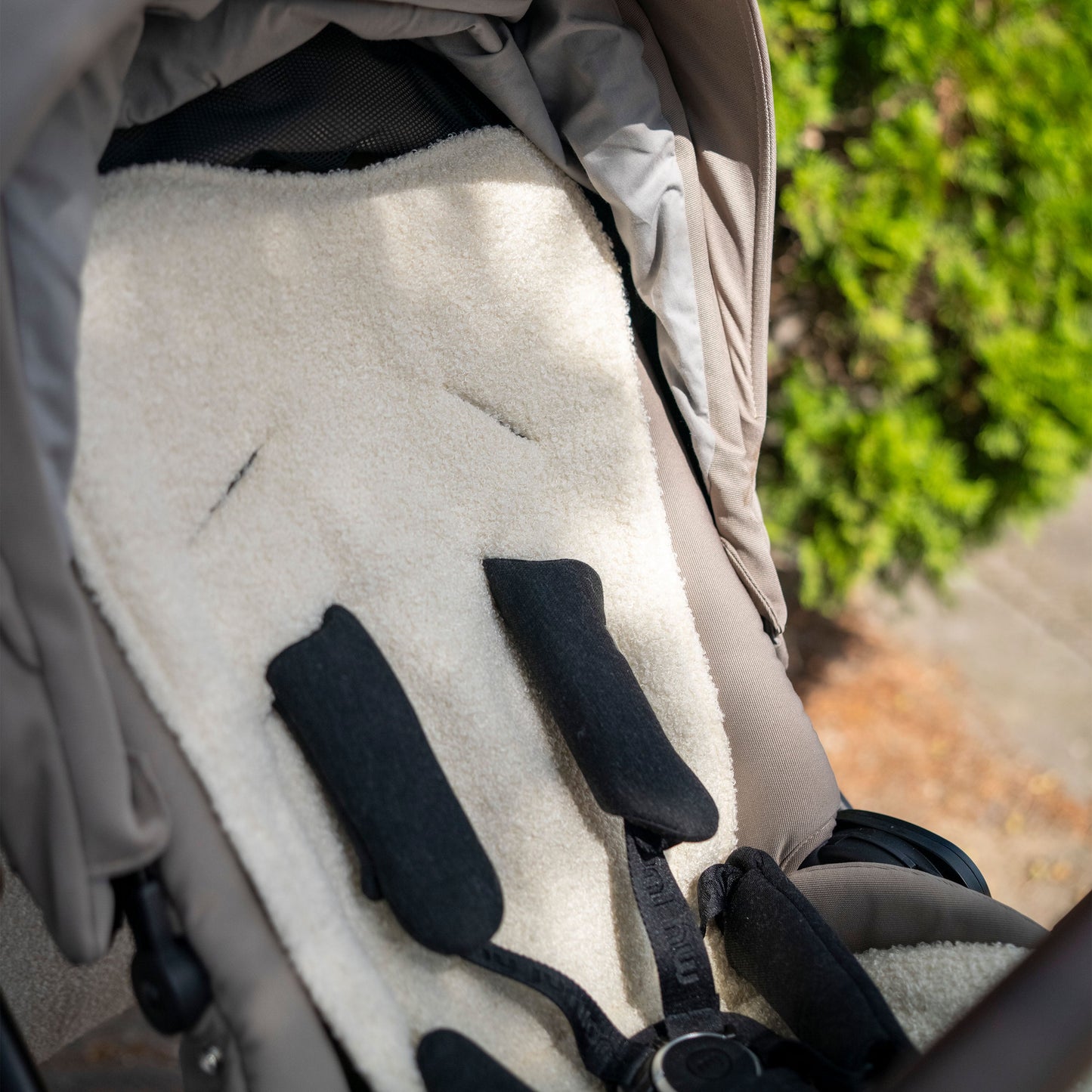 Sitzauflage Teddystoff Boucle für den Kinderwagen - universell passend