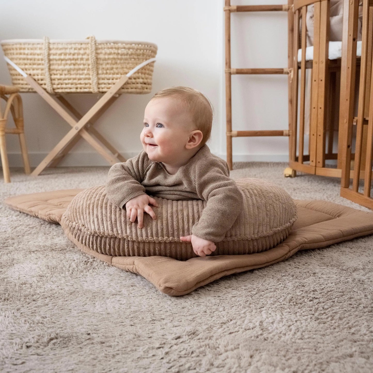 Stillkissen Halbmond Cord – Komfort & Stil