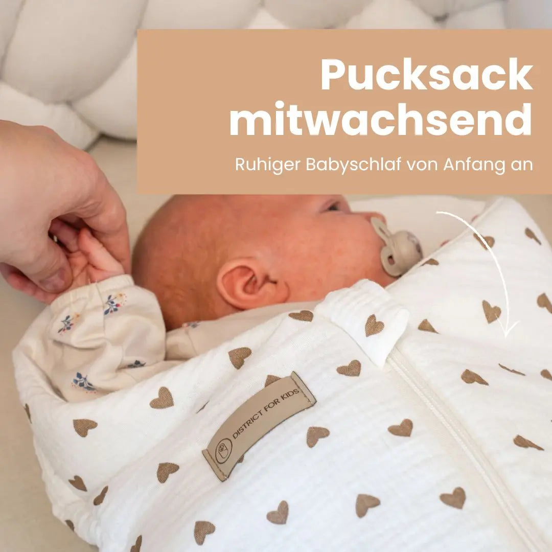 Pucksack Musselin Herzen braun | 2.5 TOG Ganzjahres Babyschlafsack
