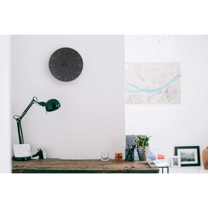 Wanduhr aus Filz und Kork 30 cm | anthrazit - schwarz | Design: Kopenhagen