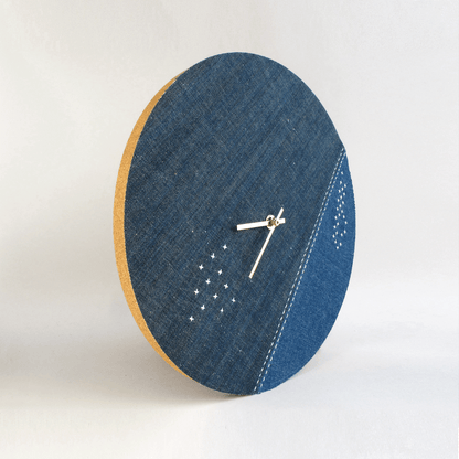 Wanduhr Wabi Sabi Denim rund 30 cm | Denim - Gold | Design: Yokohama