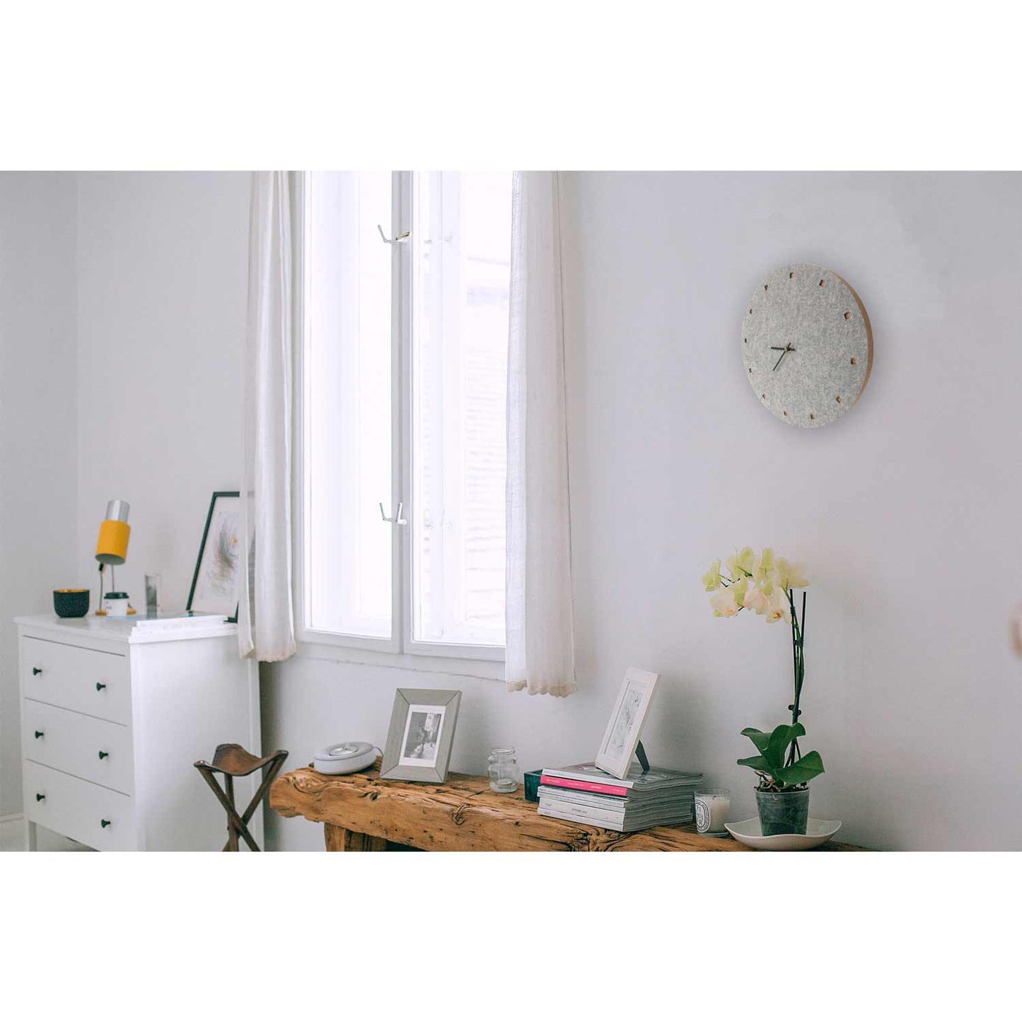 Felt and cork wall clock, 30 cm | light grey - black | Design: Esbjerg