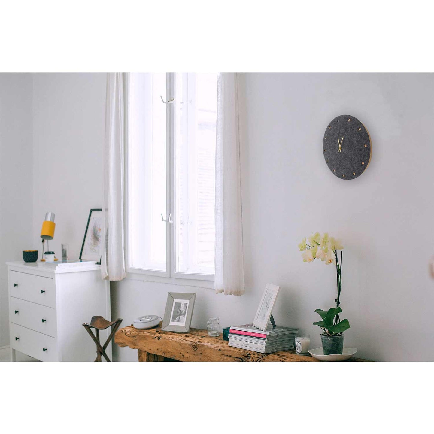 Felt and cork wall clock, 30 cm | anthracite - gold | Design: Esbjerg