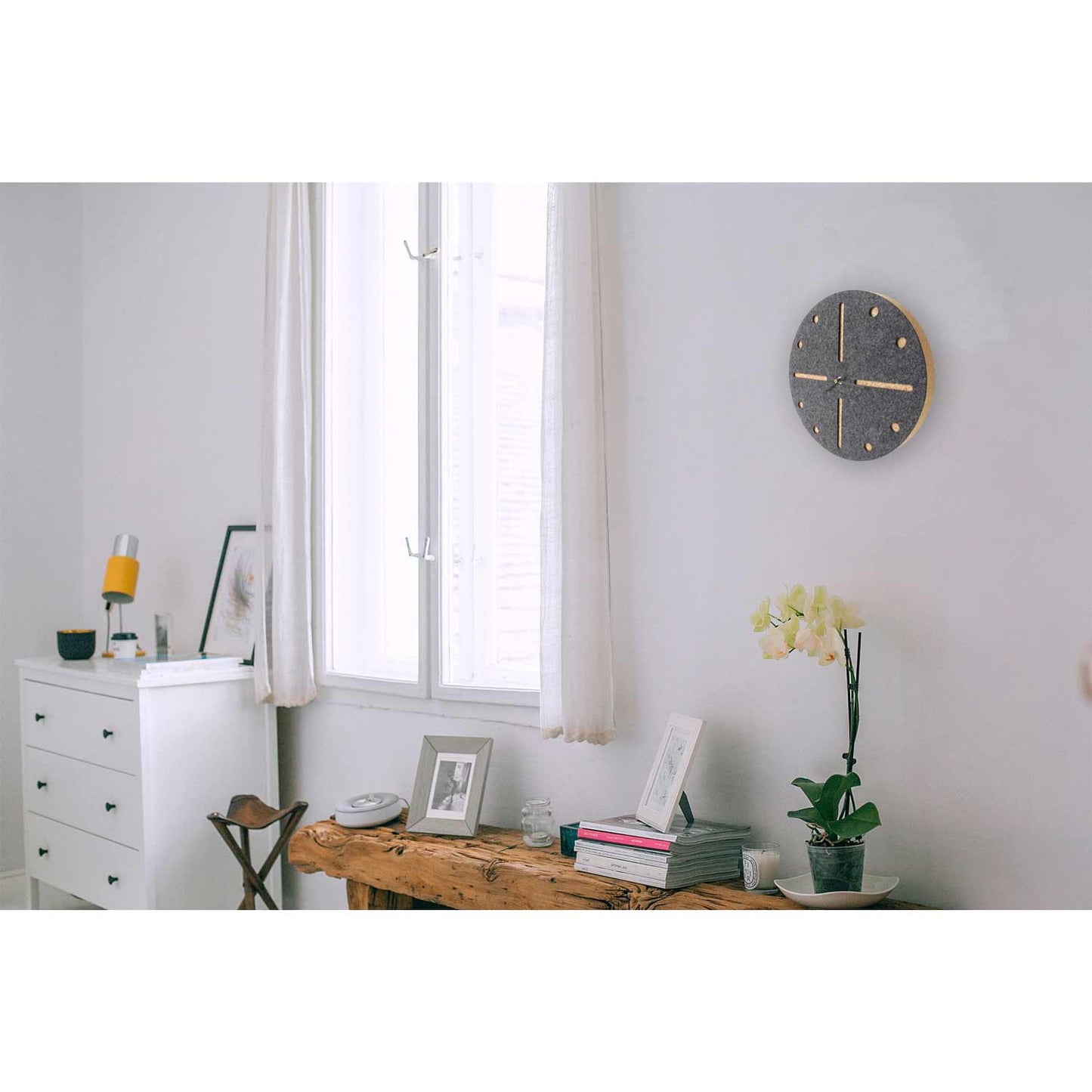 Felt and cork wall clock 30 cm | anthracite - black | Design: Odense