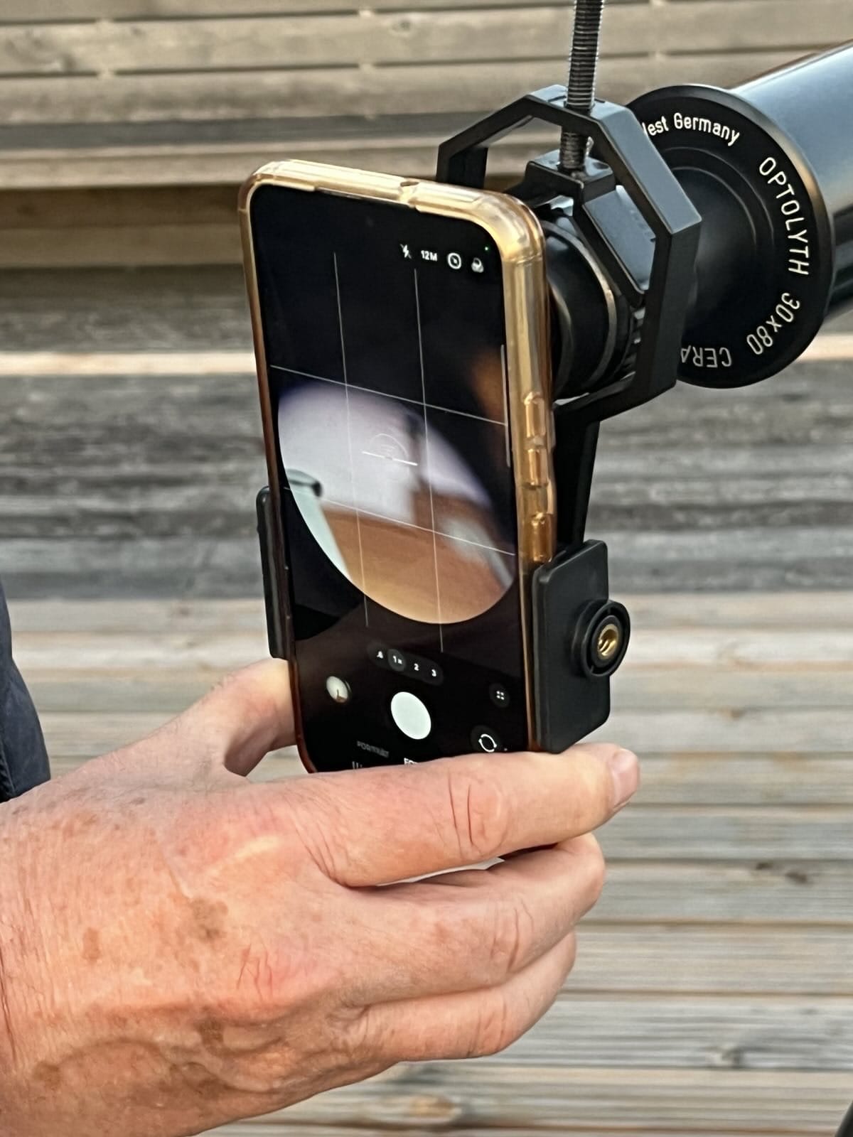 Binocular and microscope holder - Stable attachment for smartphone