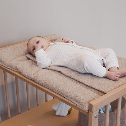 Wickelauflage Teddy Boucle mit Unterlage – natürlich & kuschelig für dein Baby