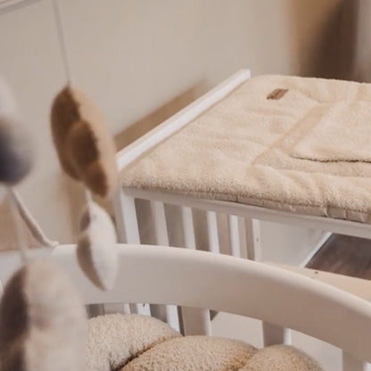 Wickelauflage Teddy Boucle mit Unterlage – natürlich & kuschelig für dein Baby