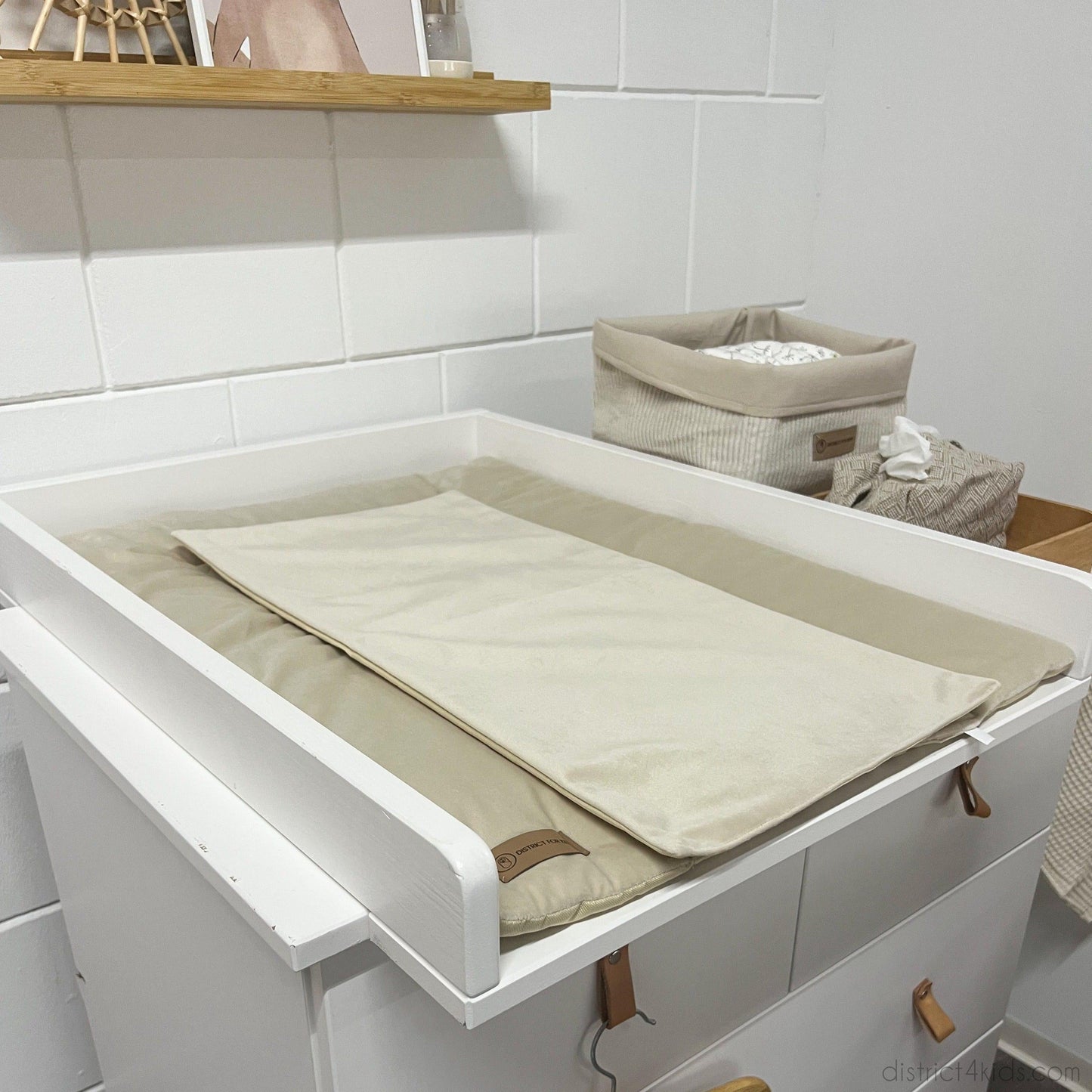 Wickelauflage Velours mit Unterlage – natürlich & kuschelig für dein Baby