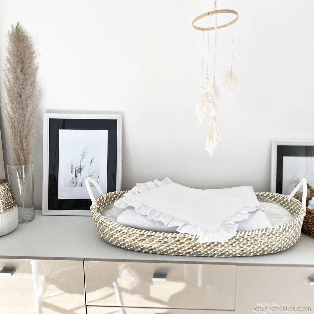 Seagrass changing basket with insert mat – space-saving &amp; stylish alternative to the changing table