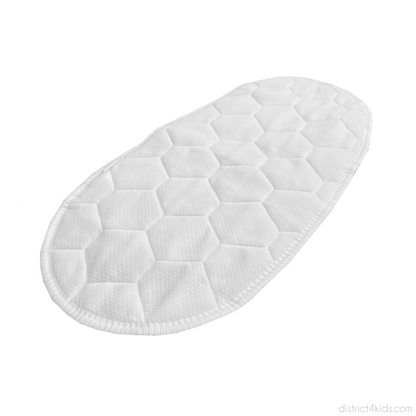 Seagrass changing basket with insert mat – space-saving &amp; stylish alternative to the changing table