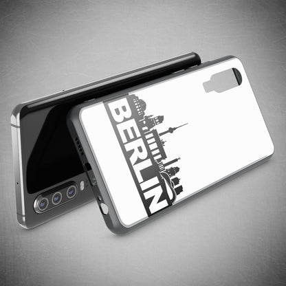 NALIA Hartglas Hülle kompatibel mit Huawei P30, Original Berlin Design Motiv Hardcase aus 9H Tempered Glass & Silikon Bumper, Kratzfeste Handyhülle Cover Case