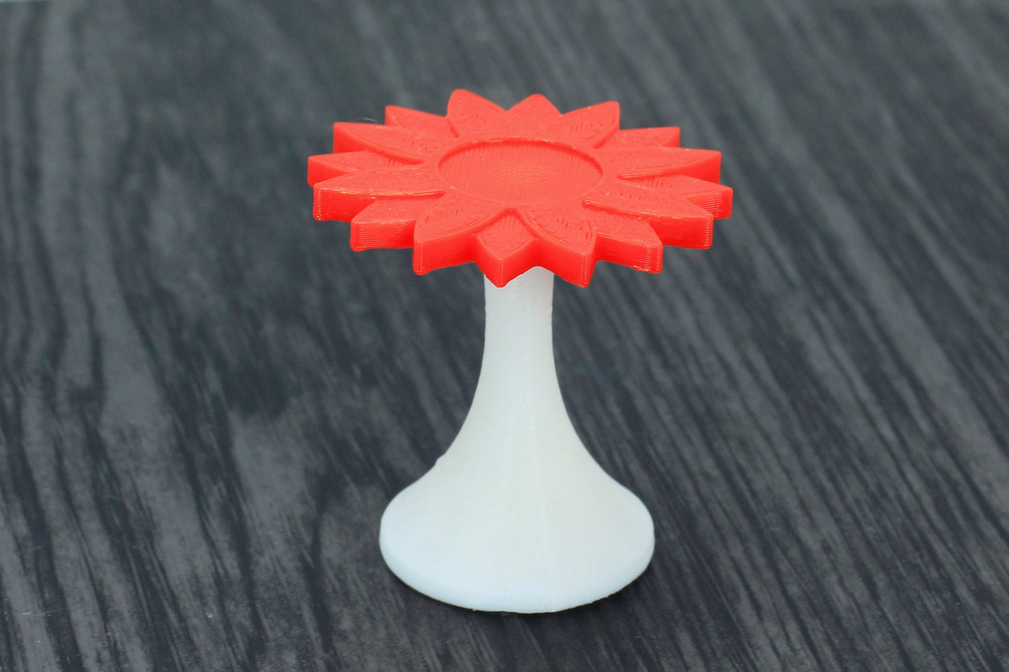 Colorful Sunflower Side Table - 1:12 Dollhouse Miniature Furniture
