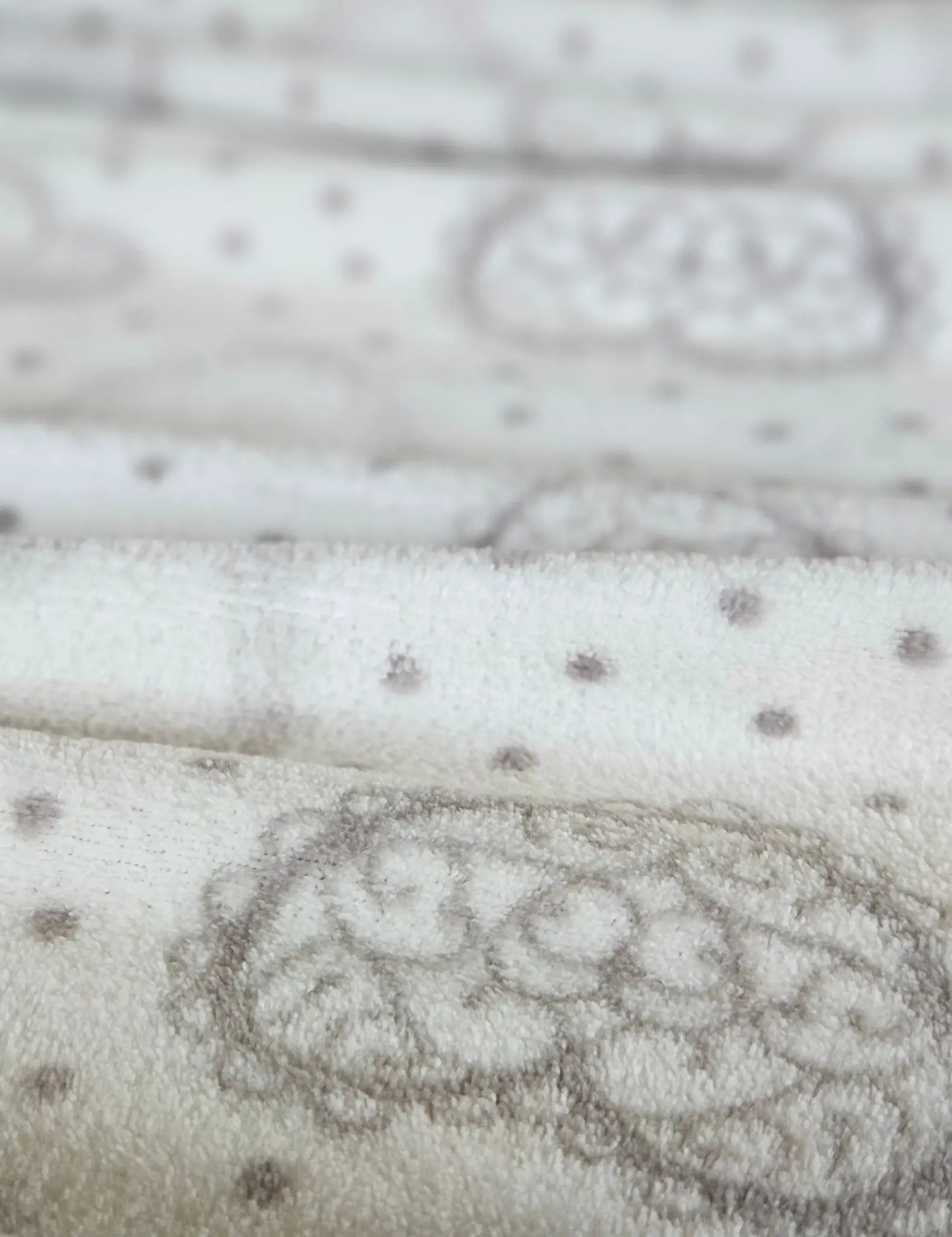 Kuscheldecke Decke Tagesdecke Herz 150x200 cm Creme Grau Beige Rot Wohndecke