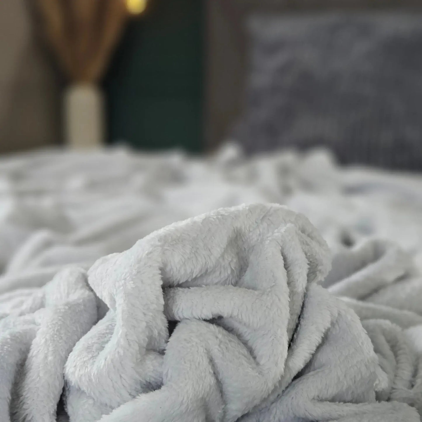 Kuscheldecke Flauschig Weich XXL180x220 Mikrofaser Wohndecke Tagesdecke Flanell