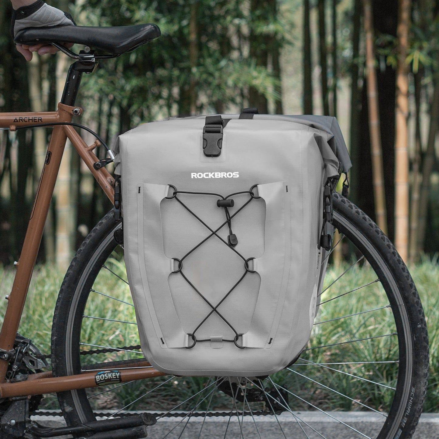 ROCKBROS Gepäckträgertasche 25L-32L 100 % wasserdicht mit Tragegriff