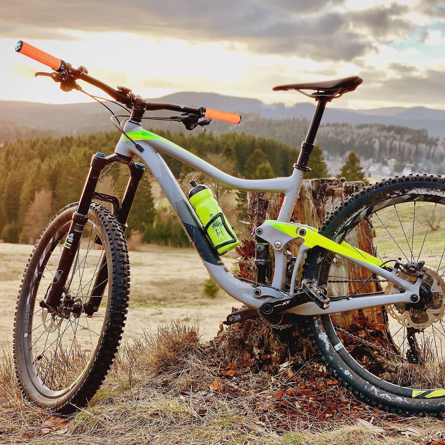ROCKBROS Ultra-Leicht Fahrradgriffe aus Gummi mit Aluminium Lock-on Design